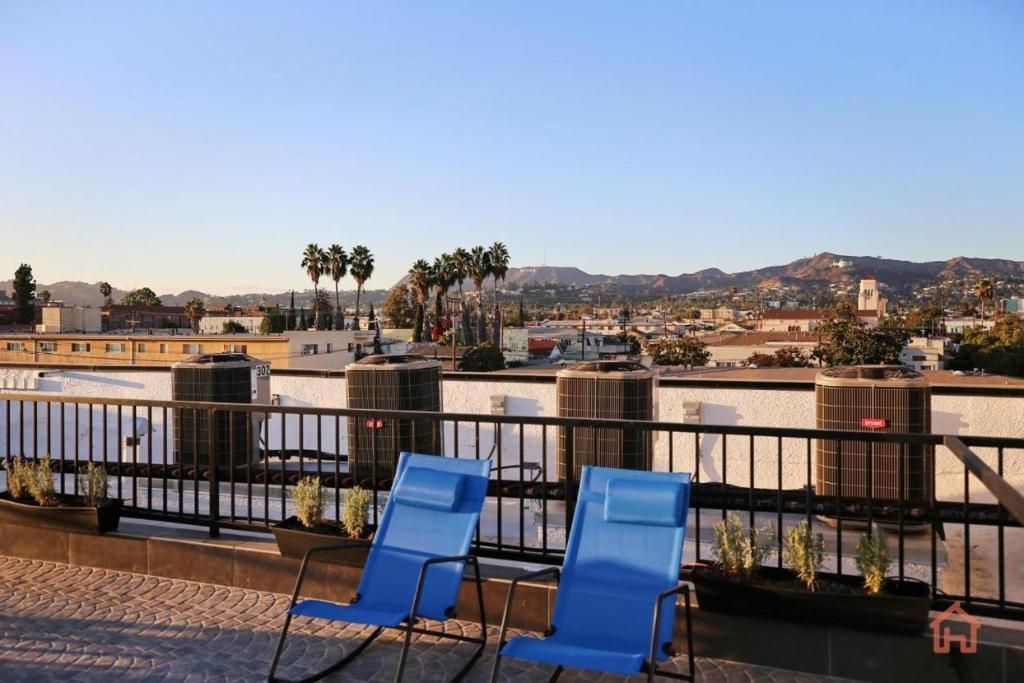 New Luxury Hollywood Sign View- Condo Los Angeles Bagian luar foto